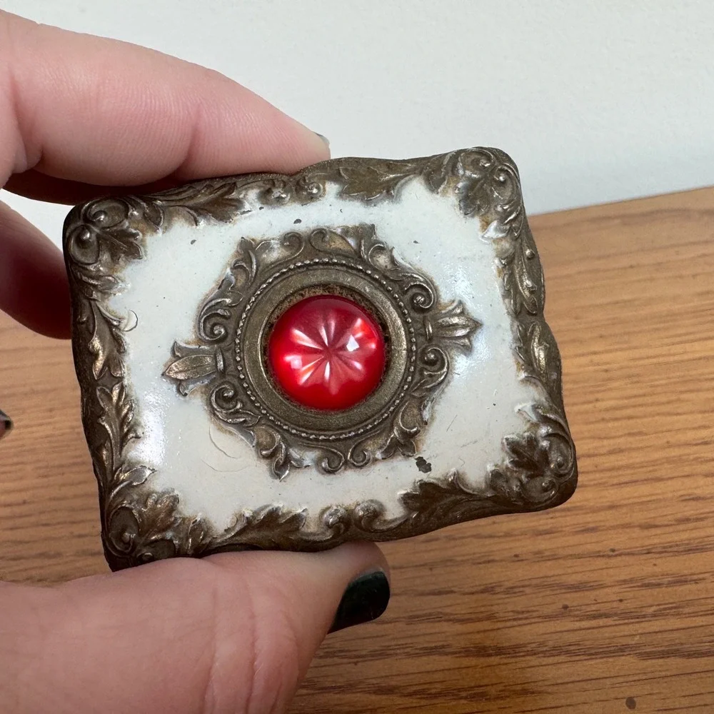 Vintage‎ Ornate Red Jewel White Enamel Accent Pewter Jewelry Trinket Box